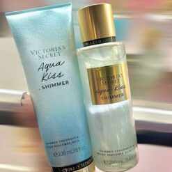 VICTORIA’S SECRET AQUA KISS SHIMMER (PROMOCION PAREJA-BODY Y CREMA)